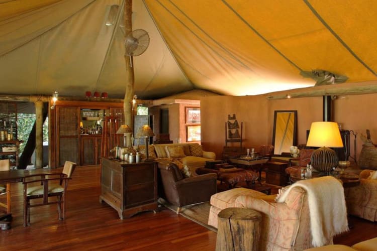 Bateleur-camp lounge2
